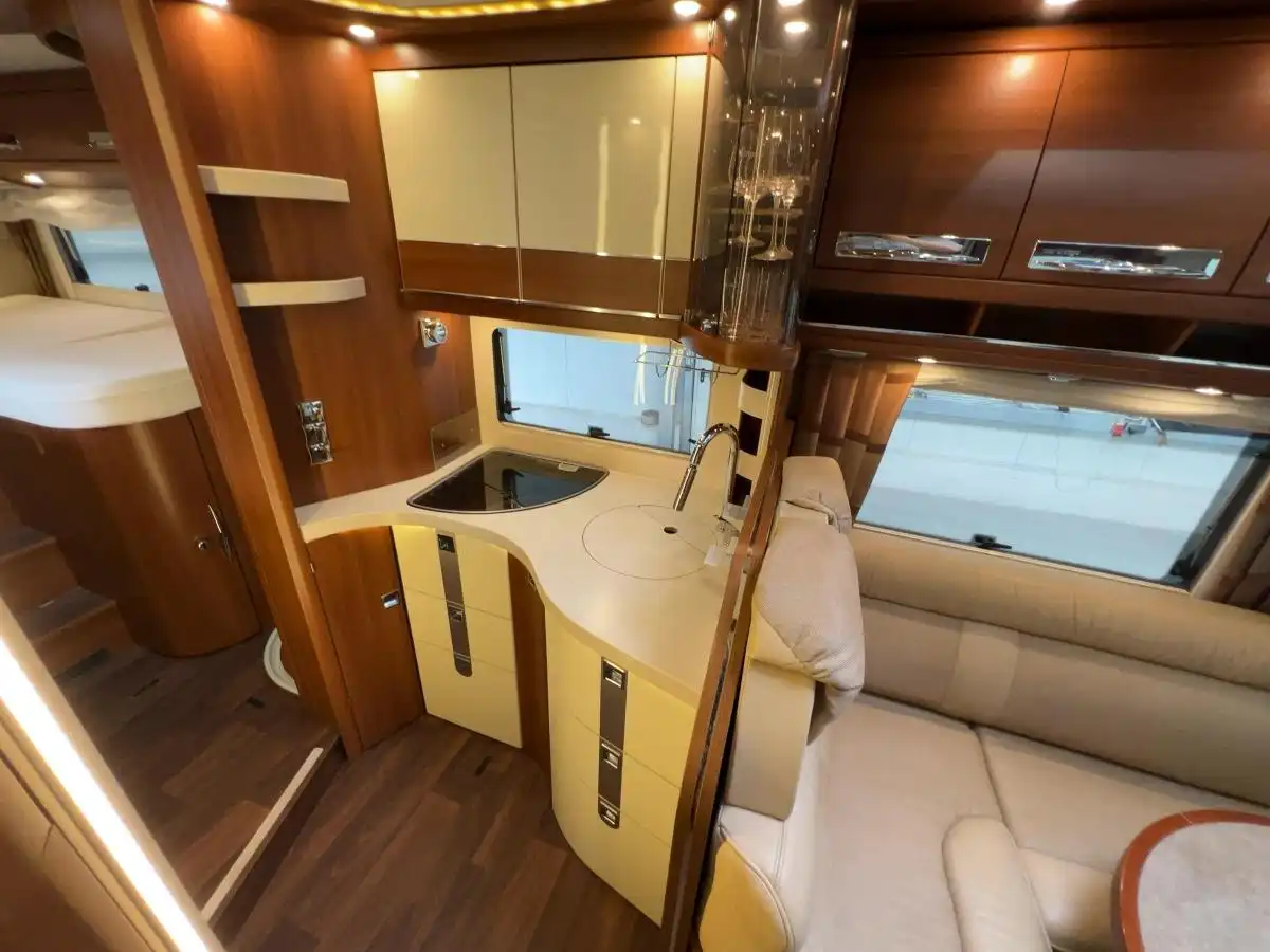 CARTHAGO Chic E-Line Yachting I 51 Aut. Einzelbetten Hubbett - Ansicht 14
